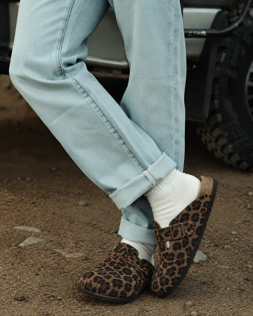 Leo Mocca Clogs