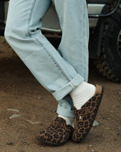 Leo Mocca Clogs